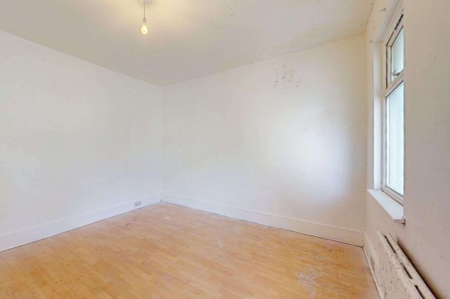 49 Grove Road, Acton, London W3 6AN 4