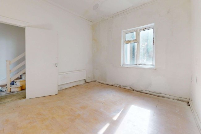 49 Grove Road, Acton, London W3 6AN 4