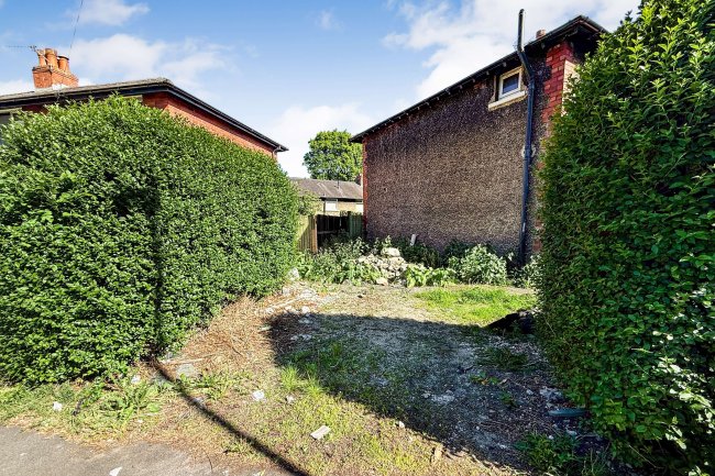 1 Howgill Avenue, Lancaster, Lancashire, LA1 2HF 5