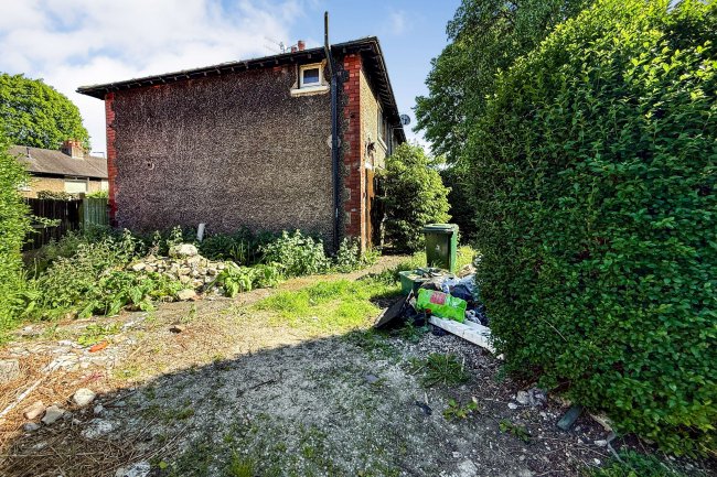 1 Howgill Avenue, Lancaster, Lancashire, LA1 2HF 5