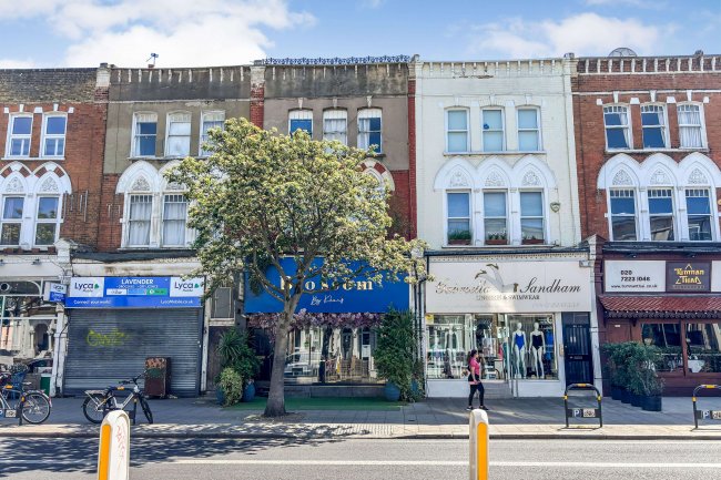 159 Lavender Hill, London SW11 5QH 3