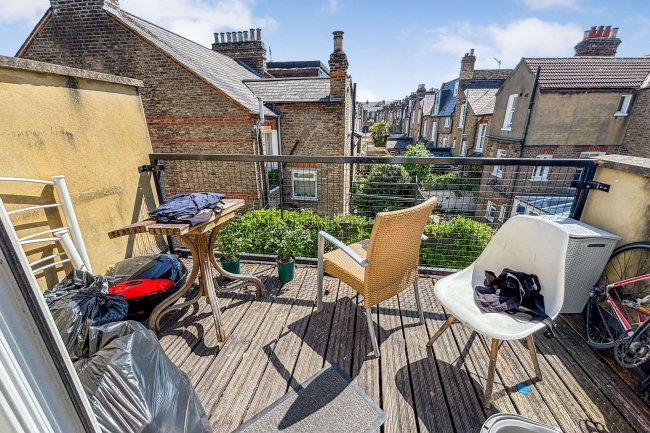 159 Lavender Hill, London SW11 5QH 3