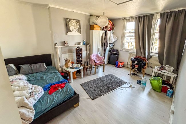 159 Lavender Hill, London SW11 5QH 3