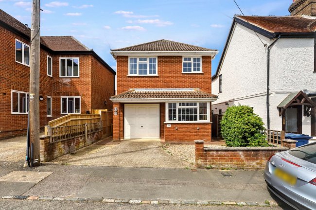 7A Pineapple Road, Amersham, Buckinghamshire, HP7 9JN 4