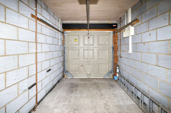 7A Pineapple Road, Amersham, Buckinghamshire, HP7 9JN 4