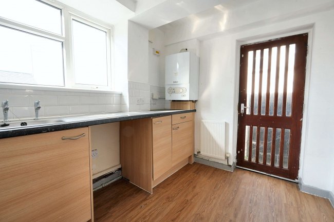 29 Brackley Street, Runcorn, Cheshire, WA7 1EQ 2