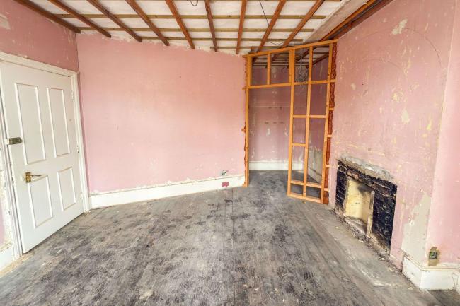 Two adjoining rooms, Silwood place, St johns Road, Crowborough, TN6 1RW 6