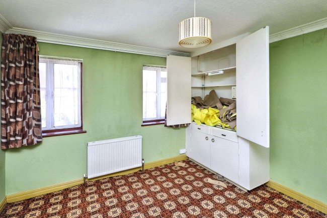 4 East Close, Ealing, London W5 3HE 4