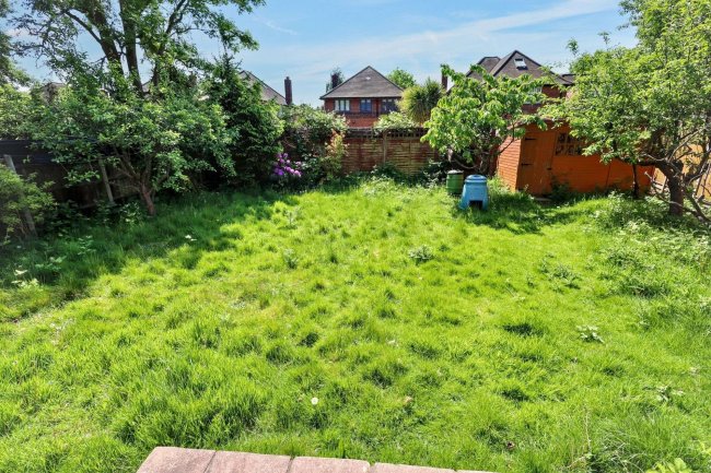 4 East Close, Ealing, London W5 3HE 4