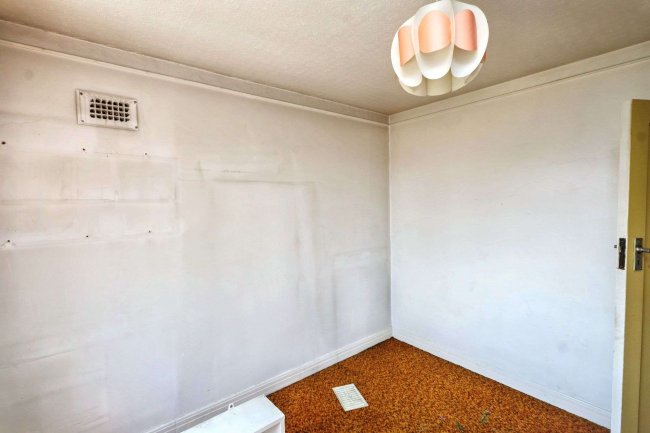 4 East Close, Ealing, London W5 3HE 4