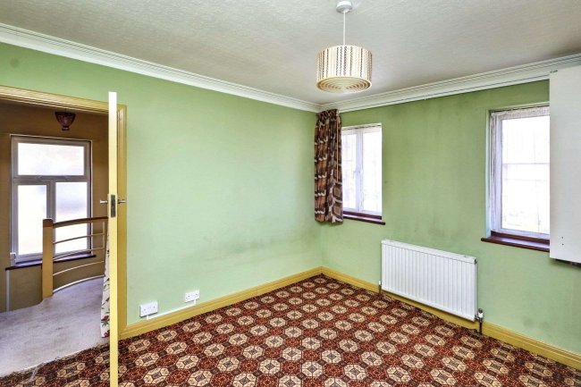 4 East Close, Ealing, London W5 3HE 4