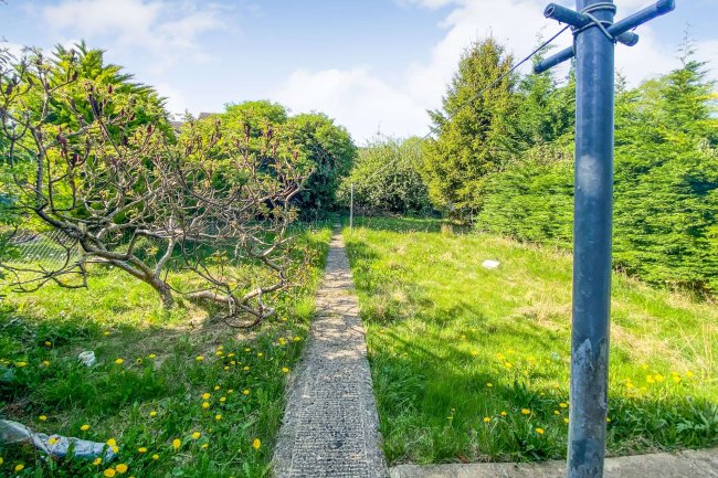 37 Dixon Way, Calne, Wiltshire, SN11 9AN 6