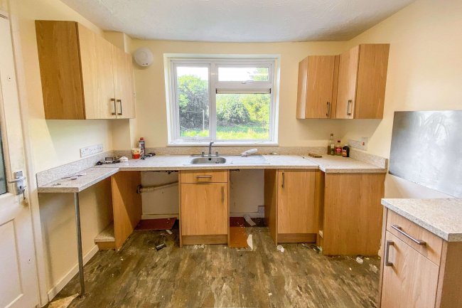 37 Dixon Way, Calne, Wiltshire, SN11 9AN 6