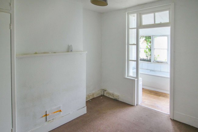 4 Aldborough Road, St. Leonards-on-Sea East Sussex    TN37 6SE 3