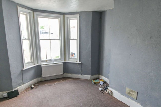 4 Aldborough Road, St. Leonards-on-Sea East Sussex    TN37 6SE 3