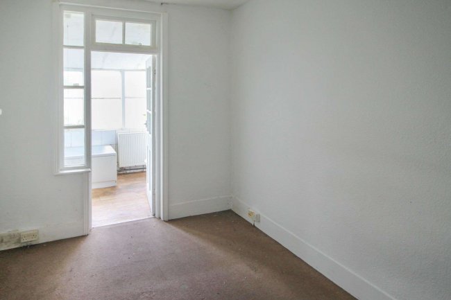 4 Aldborough Road, St. Leonards-on-Sea East Sussex    TN37 6SE 3