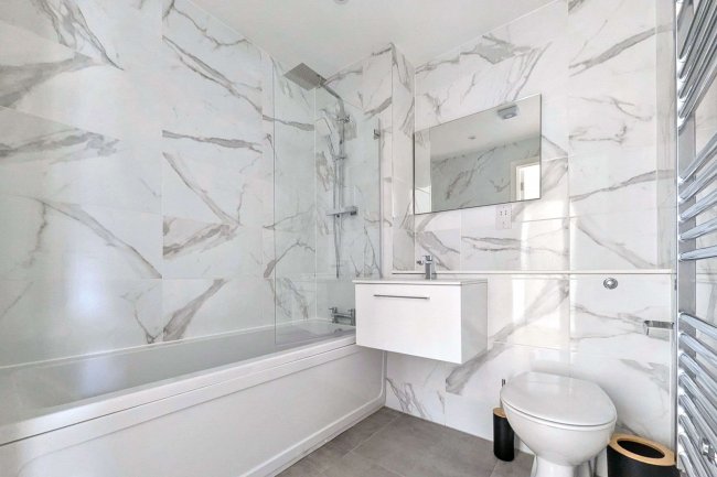 134 Battersea High Street, Battersea, London SW11 3JR 7