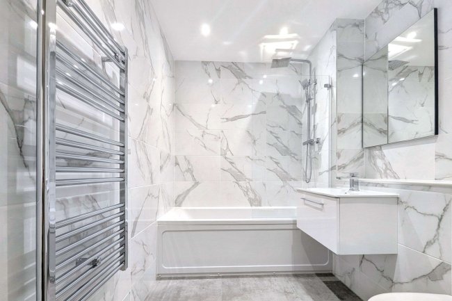 Apartment 2, 132 Battersea High Street,  Battersea, London SW11 3JR 8