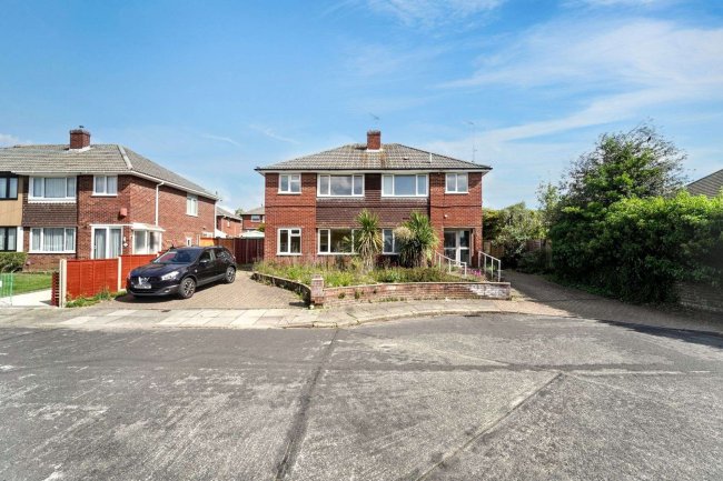 19 Chilgrove Road, Portsmouth PO6 2ER 6