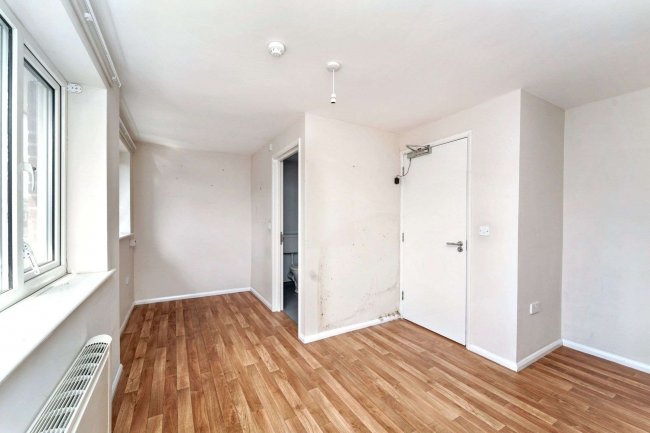 19 Chilgrove Road, Portsmouth PO6 2ER 6