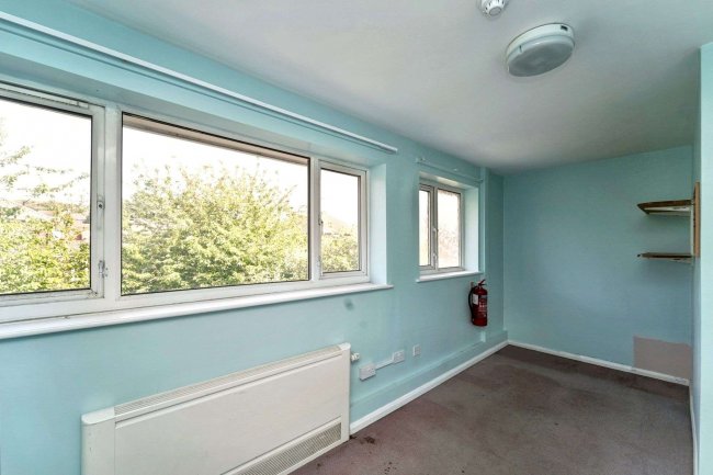 19 Chilgrove Road, Portsmouth PO6 2ER 6