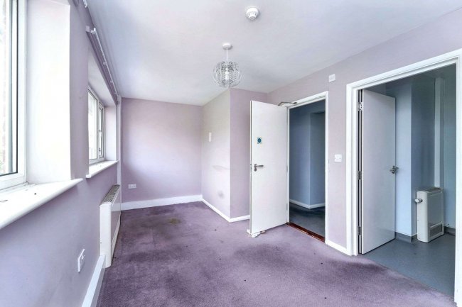 19 Chilgrove Road, Portsmouth PO6 2ER 6