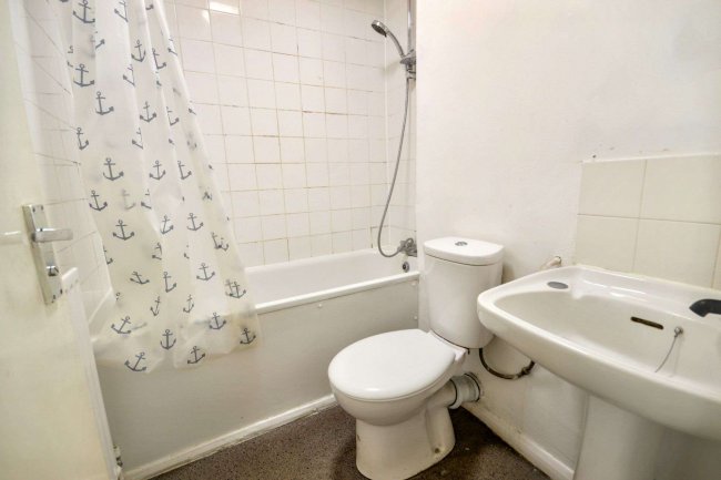 Flat B, 16 St Julians Road, London, NW6 7LA 9