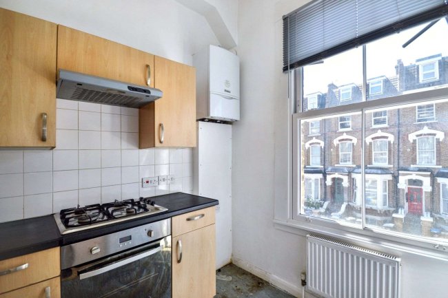 Flat B, 16 St Julians Road, London, NW6 7LA 9