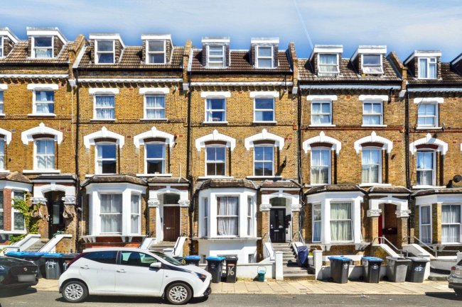 Flat B, 16 St Julians Road, London, NW6 7LA 9