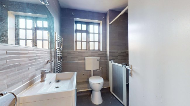 12 Brook Close, Balham High Road, Balham,  London, SW17 7BT 6