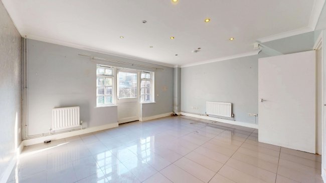 12 Brook Close, Balham High Road, Balham,  London, SW17 7BT 6