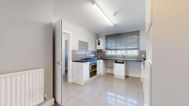 12 Brook Close, Balham High Road, Balham,  London, SW17 7BT 6