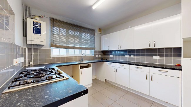 12 Brook Close, Balham High Road, Balham,  London, SW17 7BT 6