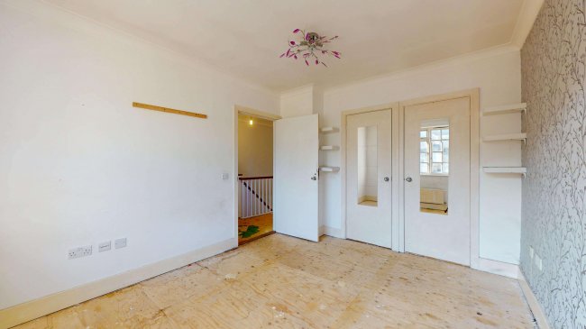 12 Brook Close, Balham High Road, Balham,  London, SW17 7BT 6