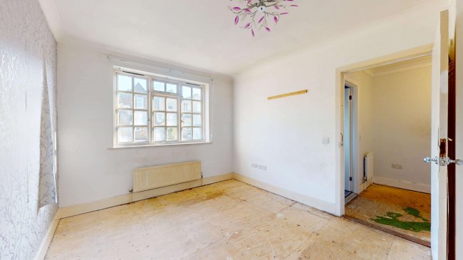 12 Brook Close, Balham High Road, Balham,  London, SW17 7BT 6