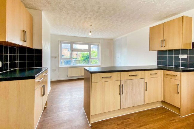 18 Queens Road, Royal Wootton Bassett, Swindon, Wiltshire, SN4 8AW 6