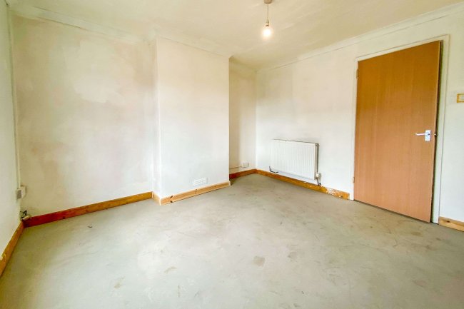 18 Queens Road, Royal Wootton Bassett, Swindon, Wiltshire, SN4 8AW 6