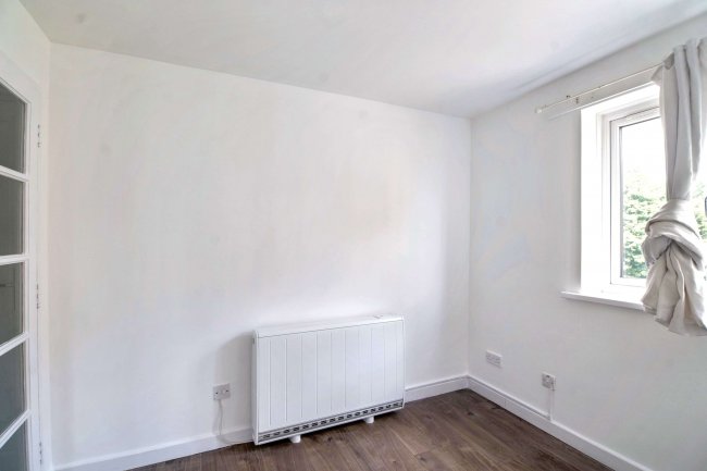 7 Alan Hocken Way, Stratford, London, E15 3AT 6