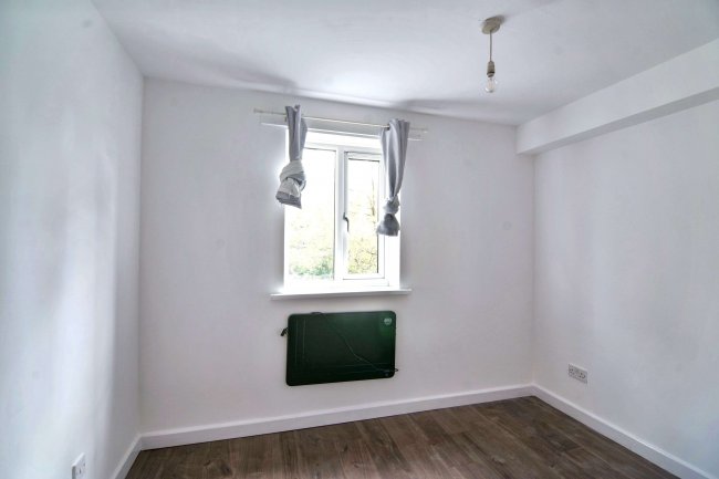 7 Alan Hocken Way, Stratford, London, E15 3AT 6