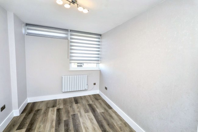 37 Westland House, Rymill Street, London, E16 2LE 8