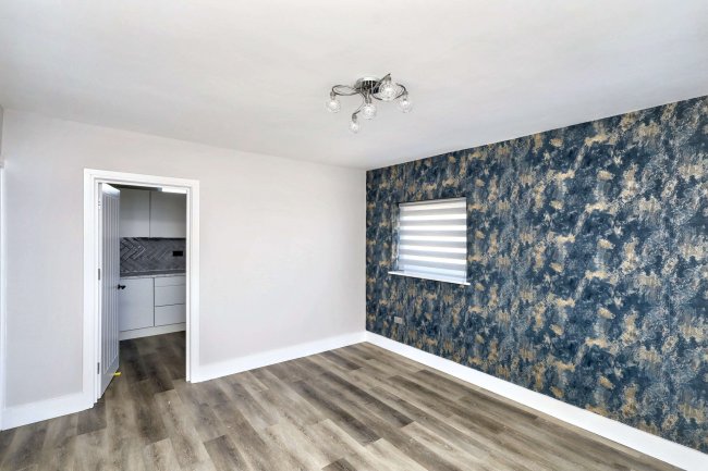 37 Westland House, Rymill Street, London, E16 2LE 8