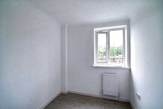 8 Lagonda House, Tidworth Street, Bow, London, E3 4XS 2