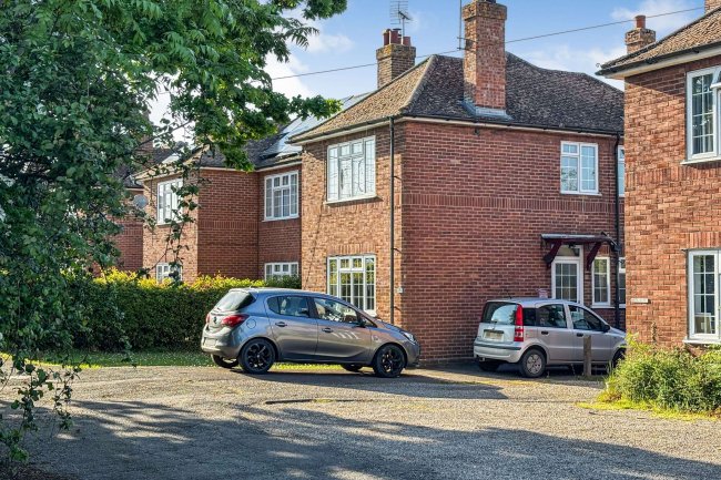 37 Rendham Road, Saxmundham, Suffolk, IP17 1EA 3