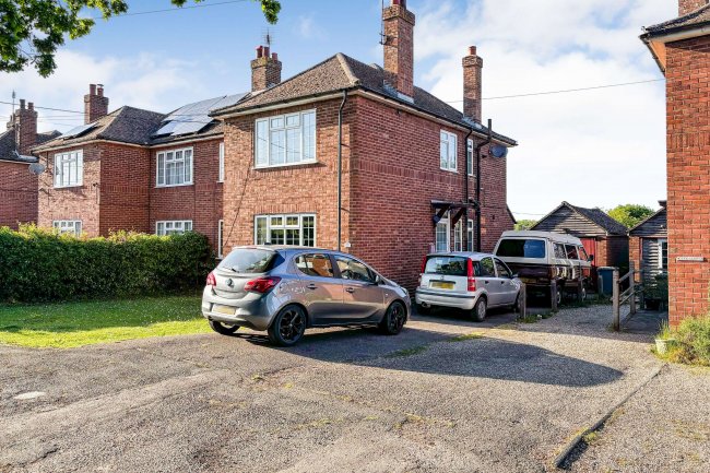 37 Rendham Road, Saxmundham, Suffolk, IP17 1EA 3