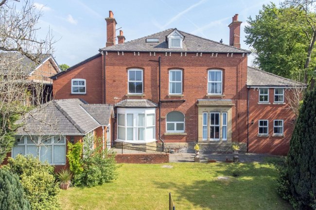 Oaklands Rest, Shaw Road, Royton, Oldham,OL2 6DA 8