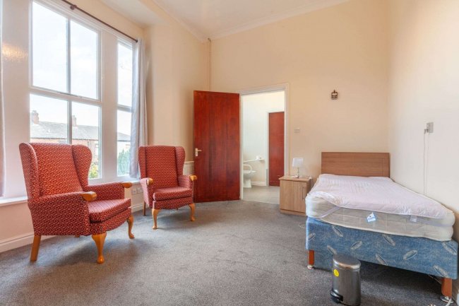 Oaklands Rest, Shaw Road, Royton, Oldham,OL2 6DA 8