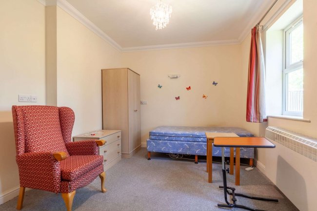 Oaklands Rest, Shaw Road, Royton, Oldham,OL2 6DA 8