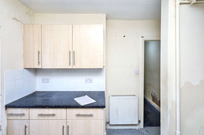 28a Redfern Road, Harlesden, London NW10 9LB 10