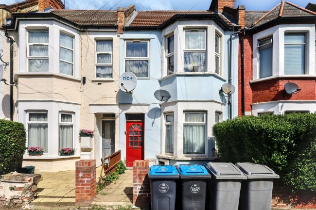 28a Redfern Road, Harlesden, London NW10 9LB 10