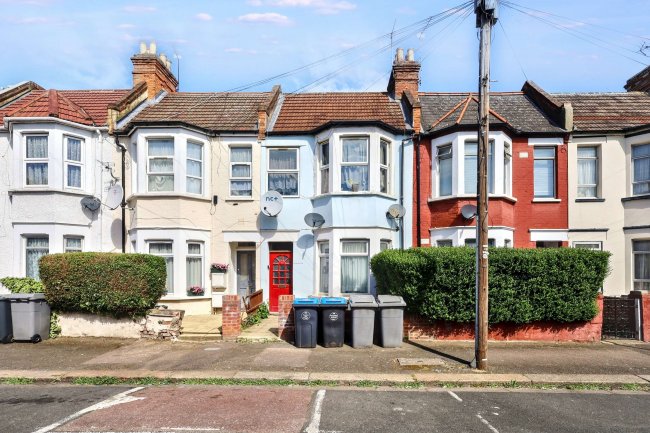 28a Redfern Road, Harlesden, London NW10 9LB 10